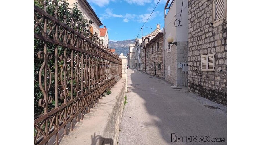 Kuća za adaptaciju Kaštel Lukšić - 3