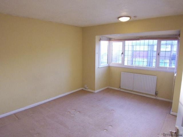 3 Bedrooms - House - Kent - For Rent - 2