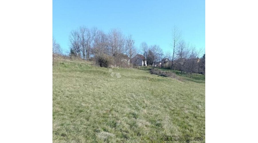 Poljoprivredna čestica u blizini Gomirja