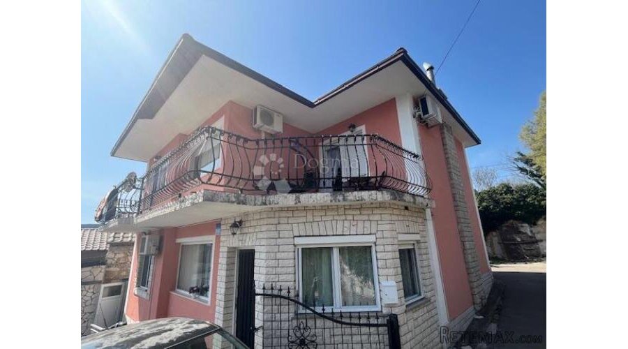 Kuća u zaleđu Crikvenice