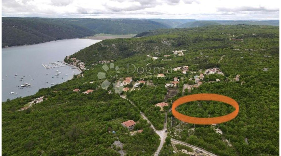 Investicijsko zemljište za više objekata sa pogledom na more - 2