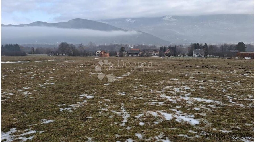 PRODAJE SE GRAĐEVINSKO ZEMLJIŠTE KORENICA - 3