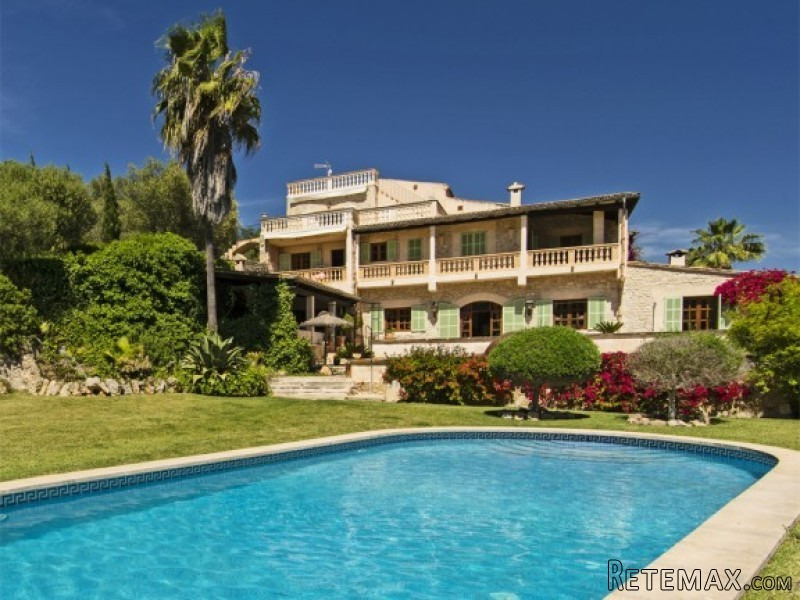 Magnificent Country House In Montuiri