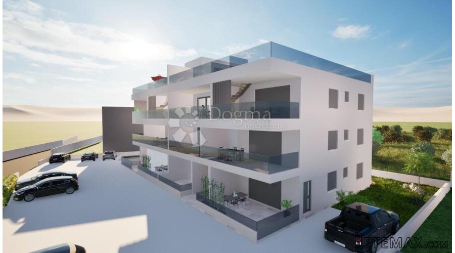 SRIMA- EKSKLUZIVNI PENTHOUSE U PRVOM REDU UZ MORE – KROVNA T - 2
