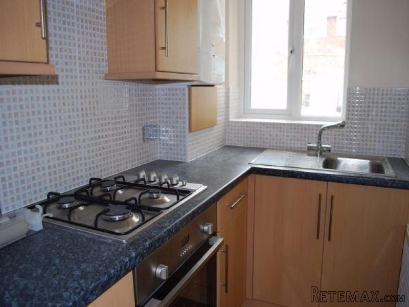1 Bedroom Semi-Detached House - 2