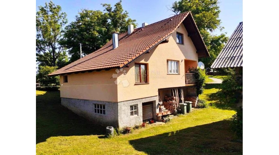 PREKRASNA OBITELJSKA KATNICA S VRTOM! SAMO U PONUDI DOGME !