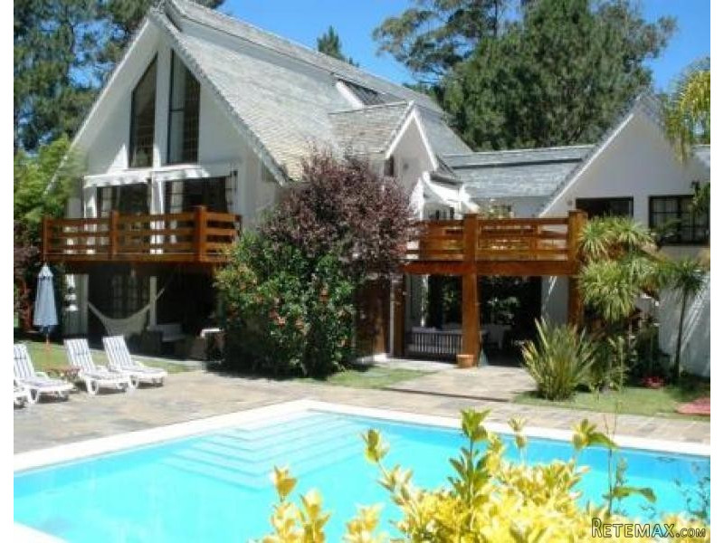 4 Bedroom House - For Rent - Rinc. Del..