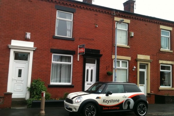 *** Stunning 2 Bed Located In A Popular.. - 2