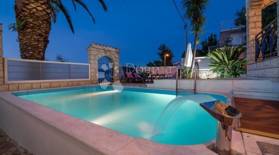 Villa prvi red uz more - TROGIR - 3