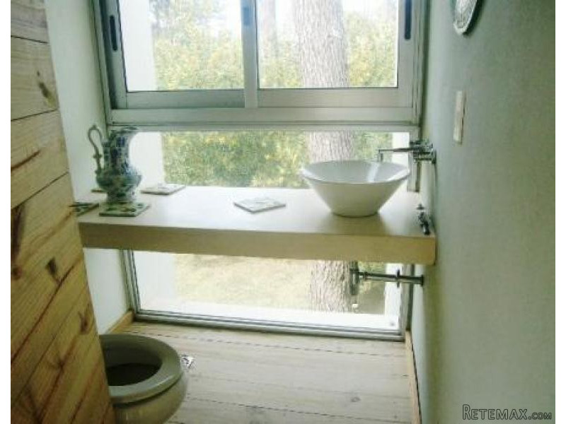 3 Bedroom House - For Rent - Jose.. - 2