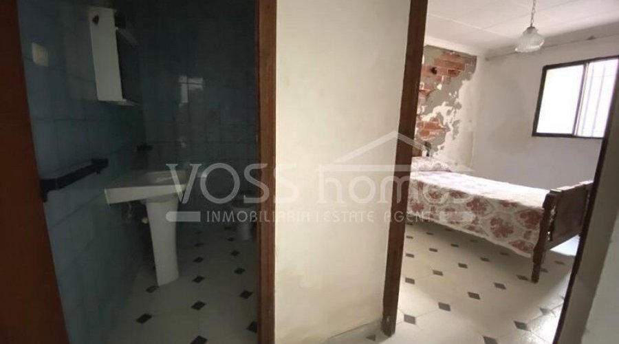 EXCLUSIVE FOR VOSS HOMES - A very interesting, 2 storey.. - 10