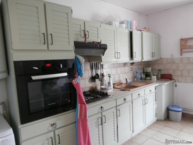 Nice Charente Property To Modernize.. - 2