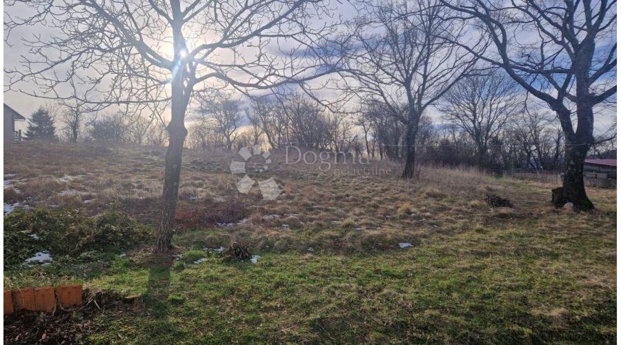 STARINA NA 4525m2 GRAĐEVINSKOG ZEMLJIŠTA!!!
