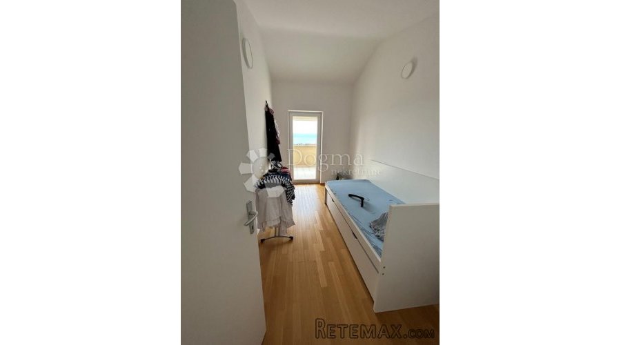 Dvoetažni apartman u mirnom okružju - 9