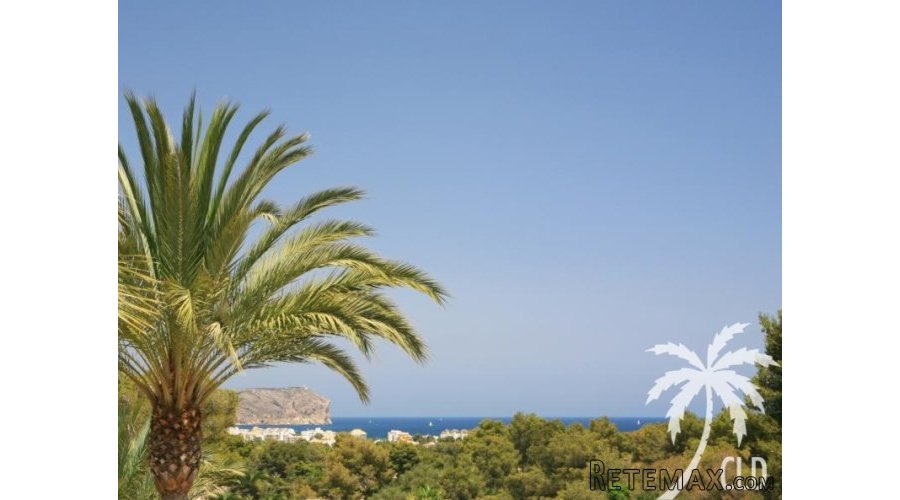 This stylish property, with unmistakeable Italian features.. - 3