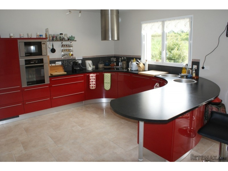 Detached Contemporary Property - 2