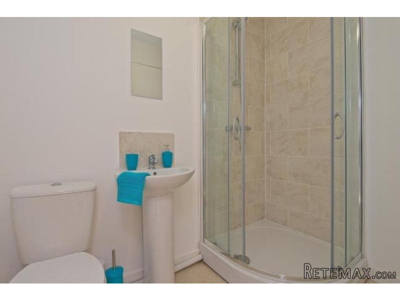 1 Bed Flat For Sale - 2