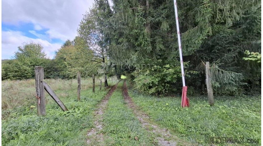 VRBOVSKO CENTAR GRAĐEVINSKI TEREN - 2