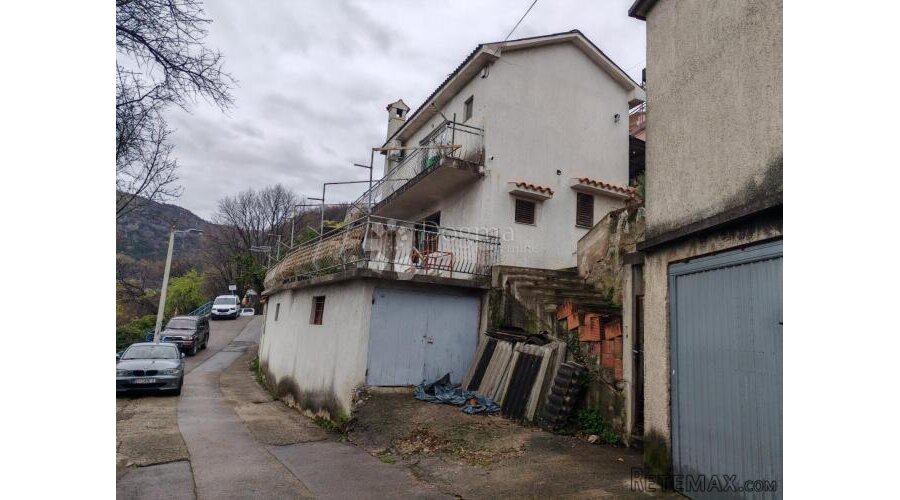 ETAŽA SA DVA STANA