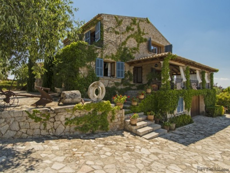 Natural Stone Country House With Great..