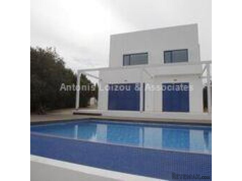 Three Bederoom Detached Villa in.. - 2
