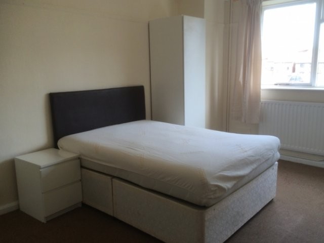 ROOM TO LET IN ARLESTON - ALL BILLS.. - 2