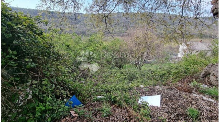 Veliko zemljište Draga - 2