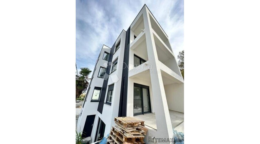 NOVOGRADNJA TROGIR 100M2