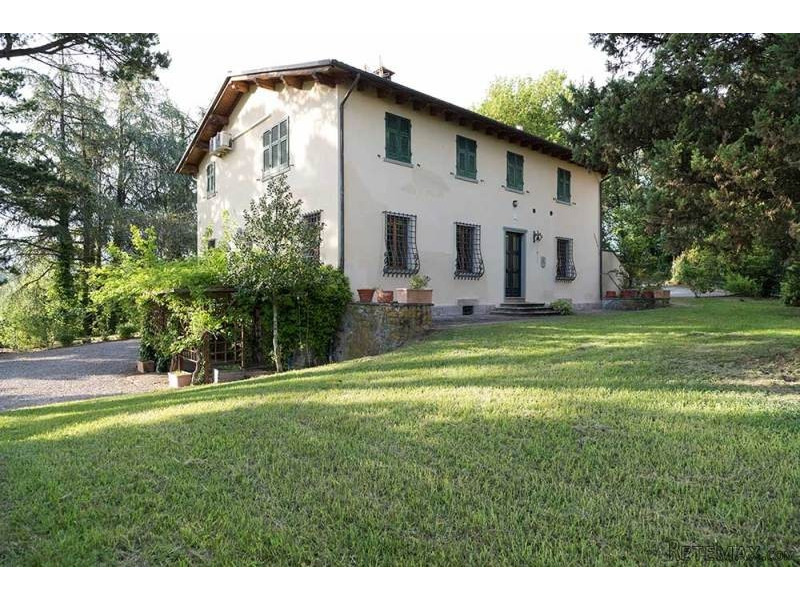 Elegant Country House