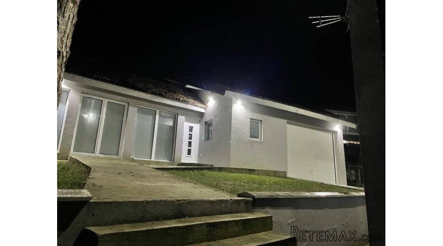 Kuca u Vincima na obali Dunava kod Golubca - 2