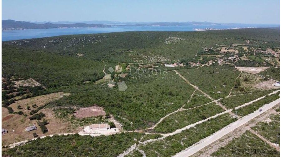 Plodno Poljoprivredno Zemljište 21 ha – Gornje Raštane, Lava