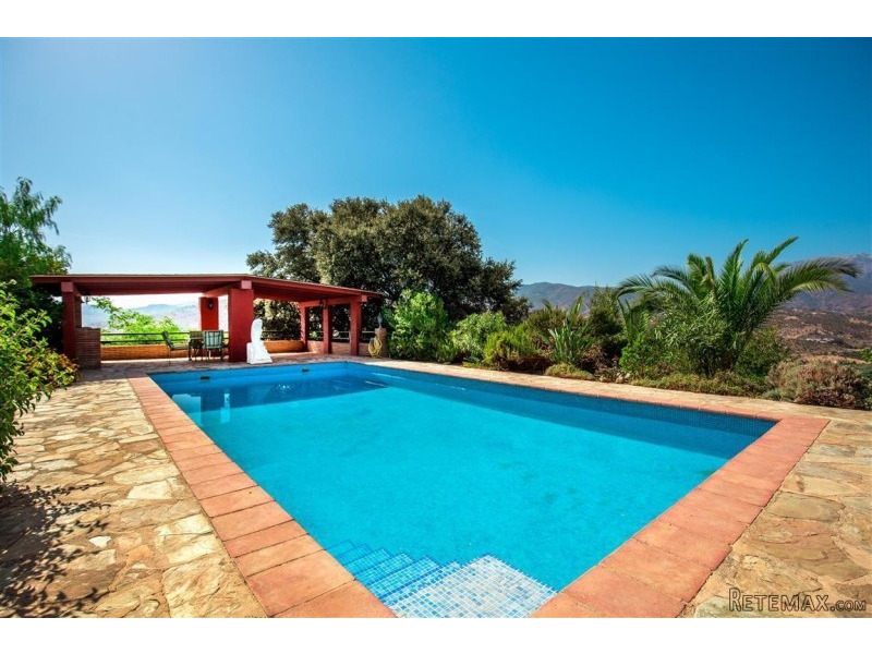 13 bedroom Villa - 2