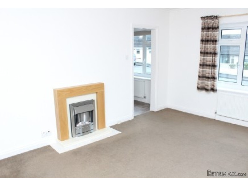 12 Eskdale Road, Onchan - 2