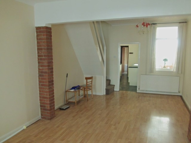 3 bedroom house in SHEERNESS - 2