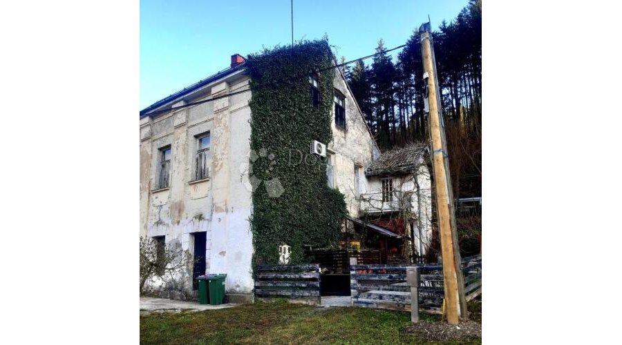 Kuća bivši hotel u Vrbovskom