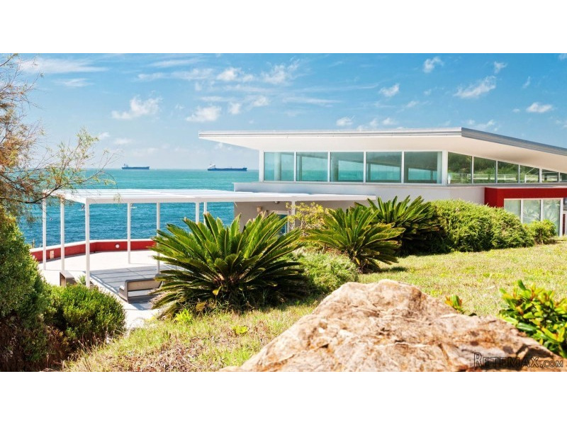 Overlooking The Sea, In An Absolutely.. - 2