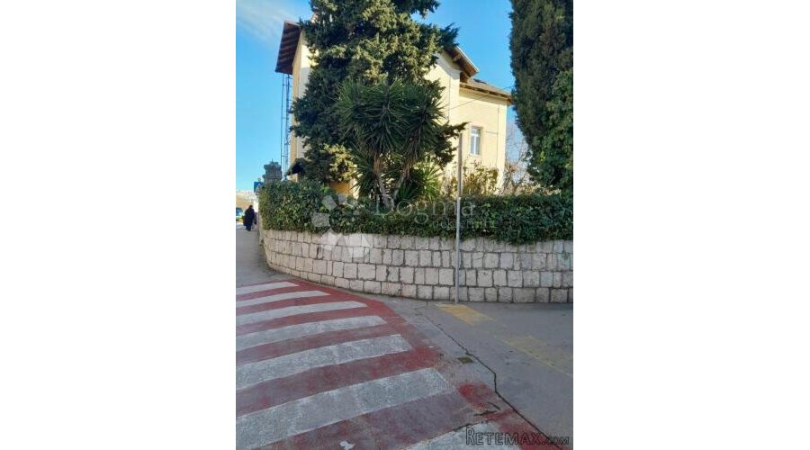 Poslovni prostor centar Splita - Manuš !!!