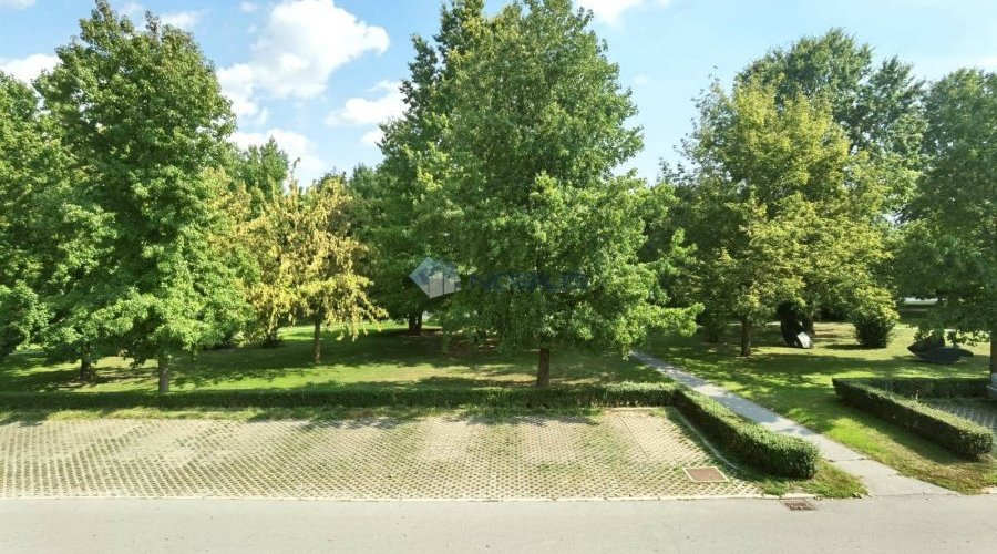 Bjelovar (Centar) 4-sobni stan, 122,42 m2