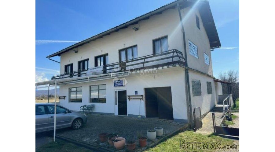 BUNIĆ KUĆA SA RESTORANOM I SOBE ZA IZNAJMLJIVANJE - 2