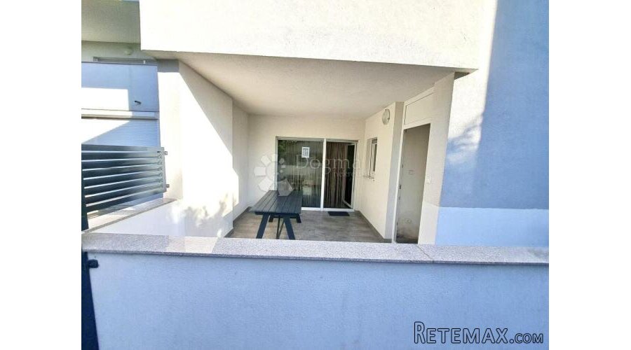 Impresivni stan s dvije terase, jacuzzijem i parkirnim mjest - 3