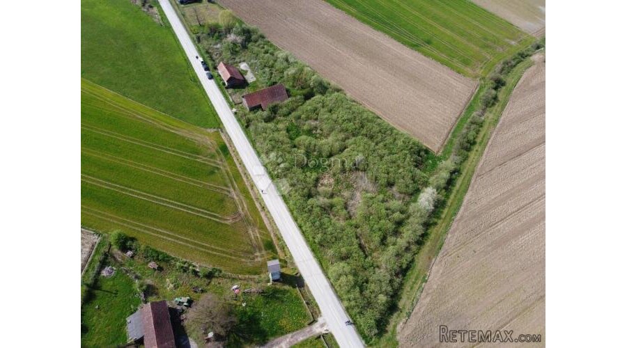 Kuća na parceli 7.480 m2 – idejni turistički projekt na 3.50