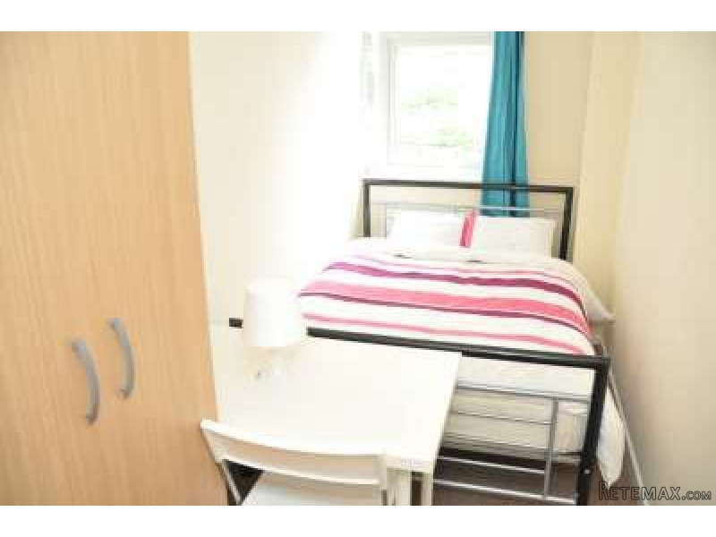 Single with single bed near Maida Vale..