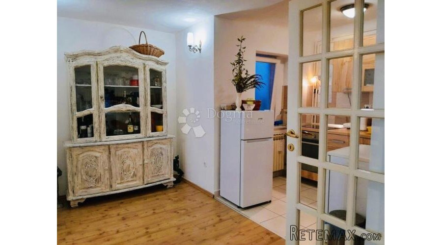 Medveščak, 62m2, šarmantan, dvosoban stan u prizemlju