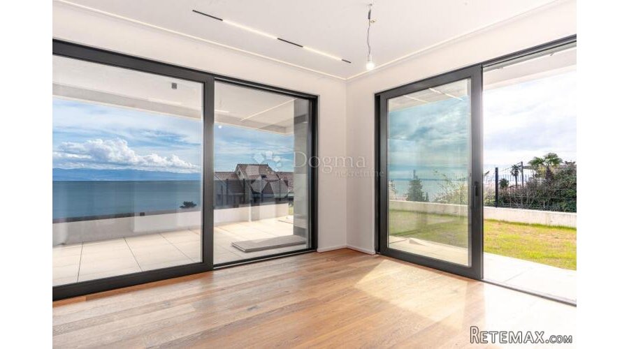 5★ LOVRAN: 65 m² + 22 m² NATKRIVENE TERASE + 143 m² DODATNOG