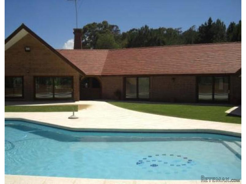 4 Bedroom House - For Rent - Lugano Y..