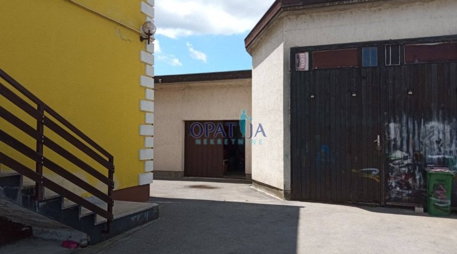 Bedekovčina okolica kuća 250 m2 s poslovnim prostorom i 3.. - 2