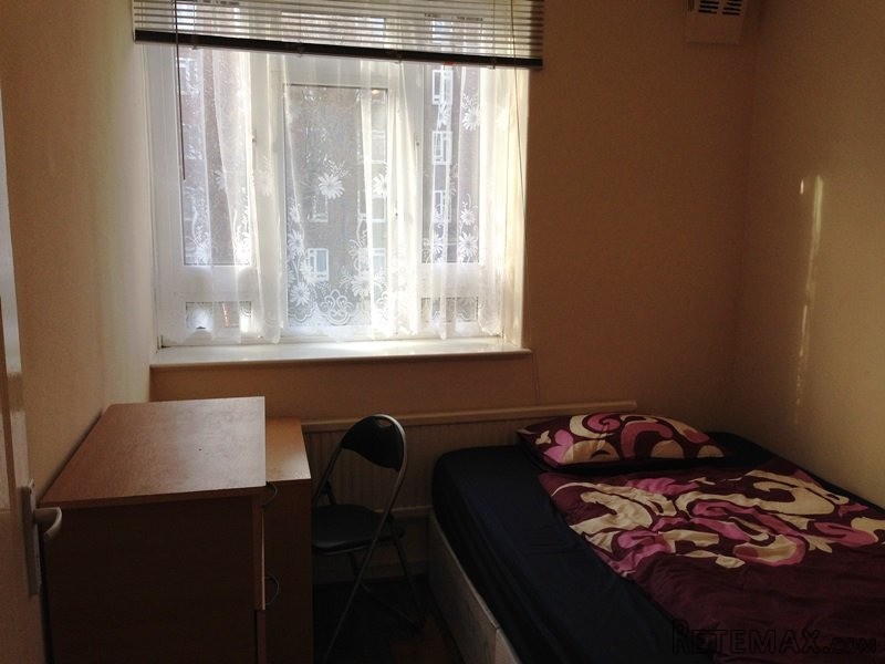 Double room, Zone 1, Aldgate East..