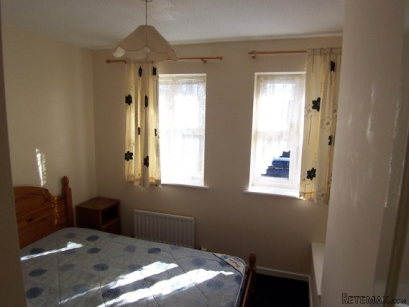 2 bedroom house in Eastchurch, SHEERNESS - 2