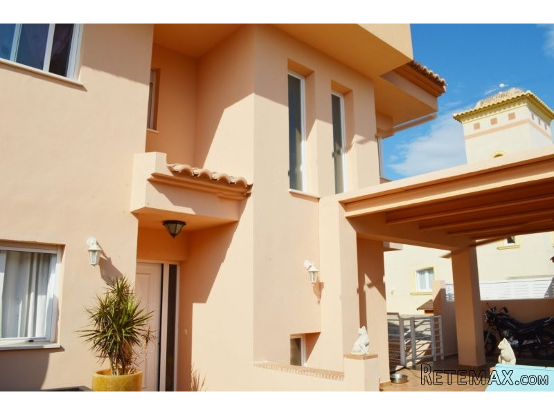 Semi-detached villa with panoramic views - 2