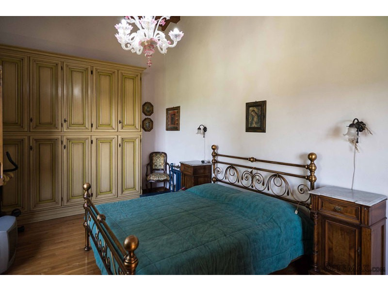 Elegant Country House - 2
